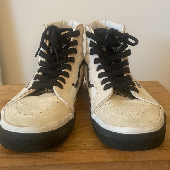 Vans High-Top Sk8-Hi Shoes - unisex (9 women’s/7.5 men’s) - Picture 2 of 8